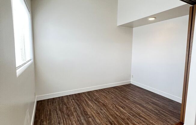 1 bed, 1 bath, $1,100, Unit 605 S A Street C