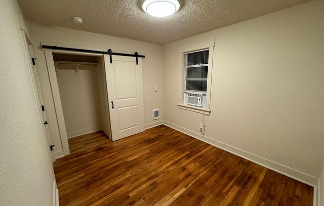 2 beds, 1 bath, 900 sqft, $1,695, Unit unit A