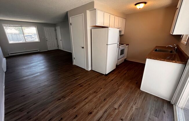 2 beds, 1 bath, $1,450