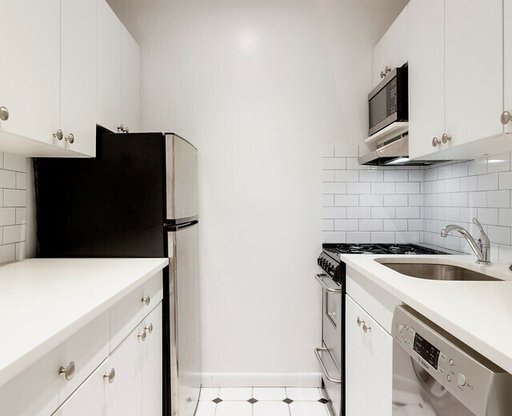 1 bed, 1 bath, $4,900, Unit 6H