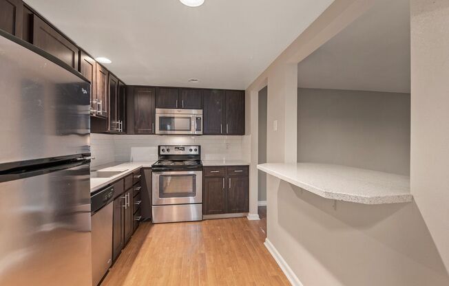 1 bed, 1 bath, 570 sqft, $1,650, Unit 1-110
