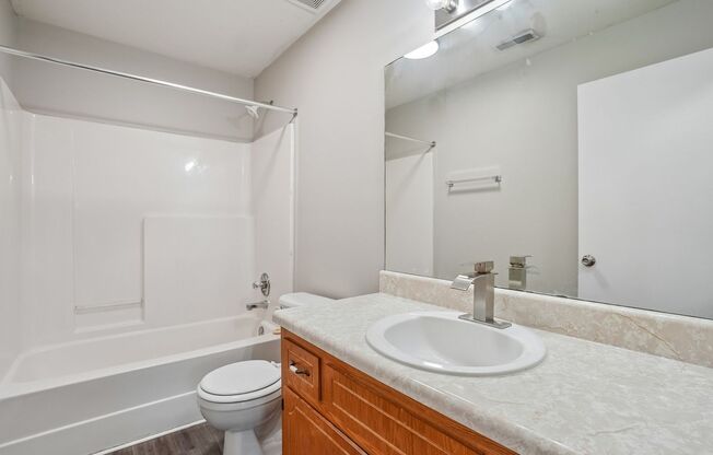 2 beds, 1 bath, 800 sqft, $974, Unit LH107