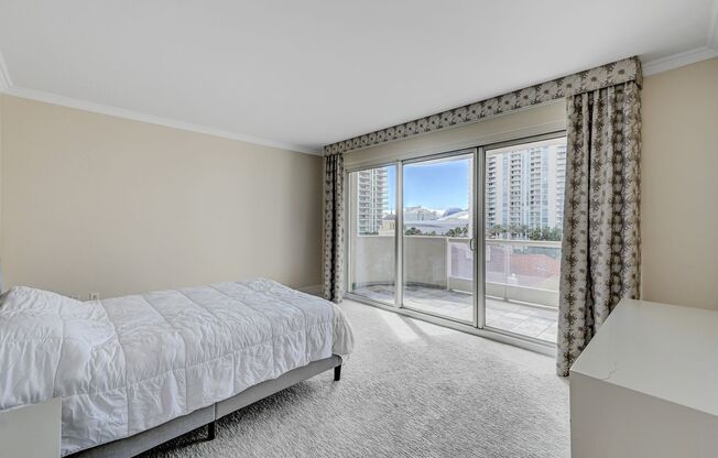 2 beds, 2 baths, $3,450, Unit # 603