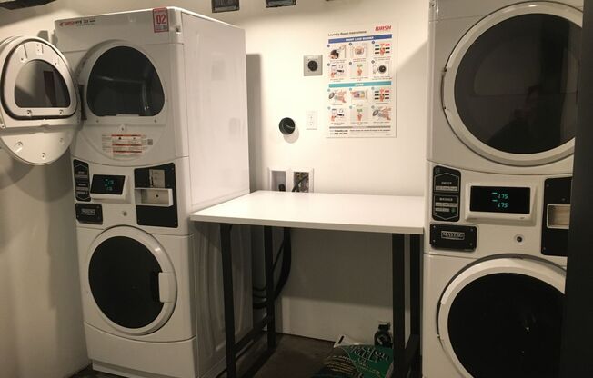 Studio, 1 bath, 246 sqft, $1,233, Unit 106