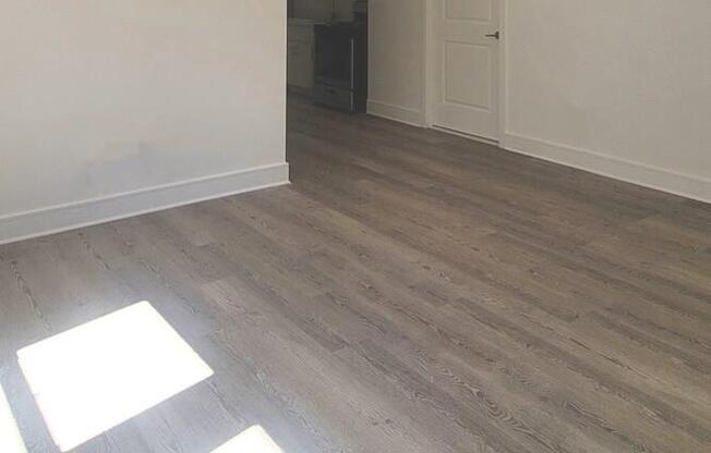 1 bed, 1 bath, $5,500, Unit 4F