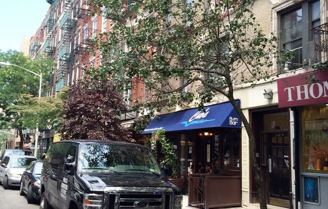222 THOMPSON ST