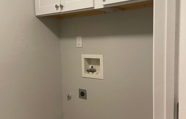 2 beds, 1 bath, 945 sqft, $1,500, Unit 102