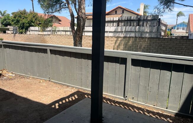 2 beds, 1 bath, 875 sqft, $2,430, Unit 39