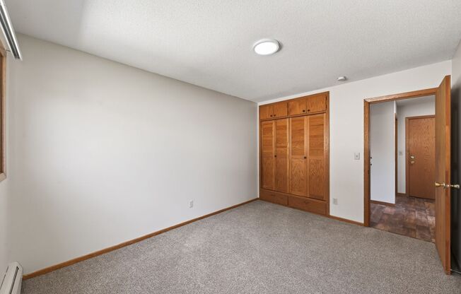 1 bed, 1 bath, 605 sqft, $1,075, Unit 705-301