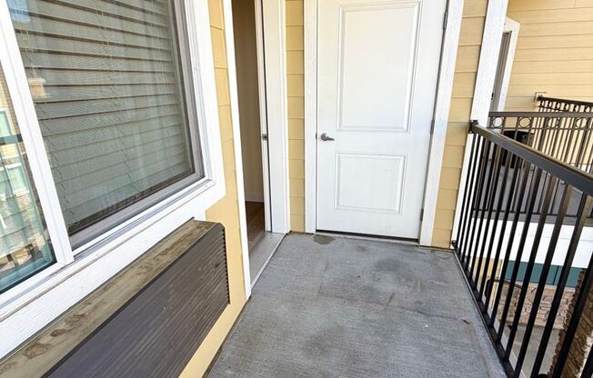 2 beds, 1 bath, 1,005 sqft, $1,875, Unit F204