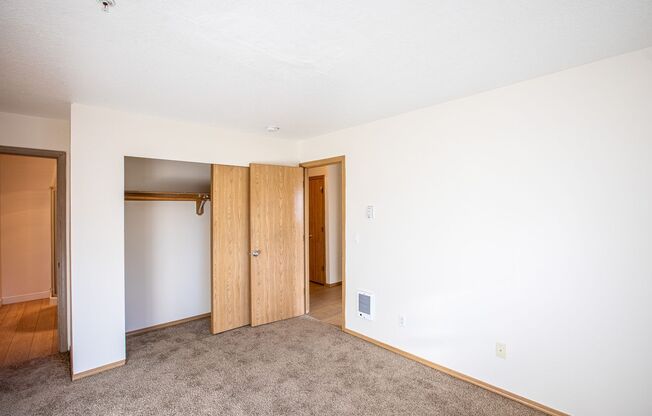 2 beds, 2 baths, 847 sqft, $1,550, Unit 44