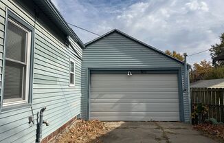 3 beds, 1 bath, $1,250