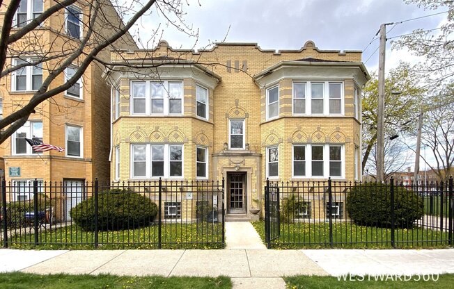 3722 W WILSON AVE