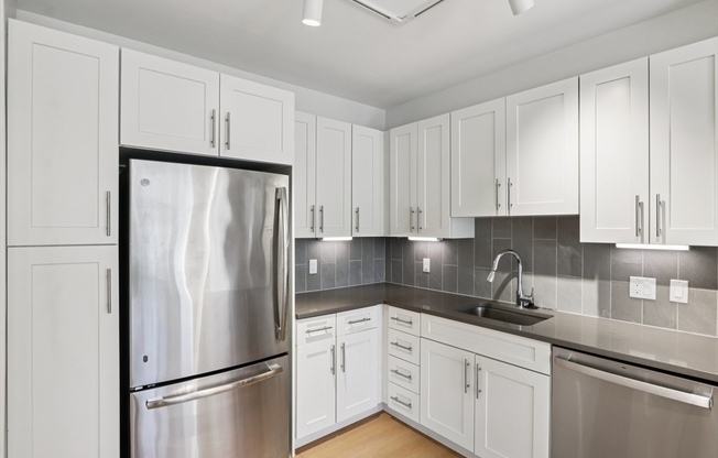 3 beds, 2 baths, 1,211 sqft, $5,250, Unit 102-H