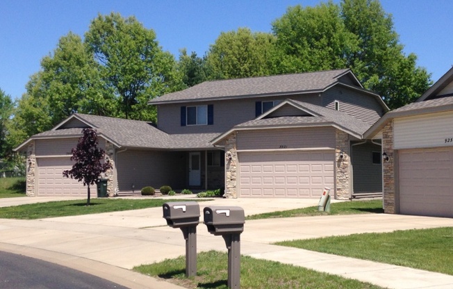 4026 ECHO VLY DR