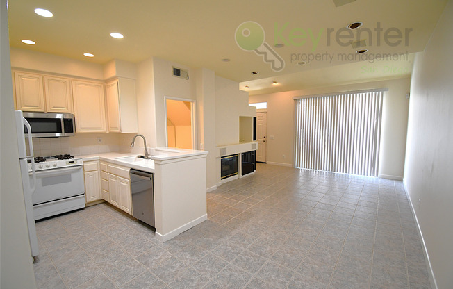 Carmel Valley | Palermo–Carmel Del Mar Townhome | Minutes from Del Mar beaches