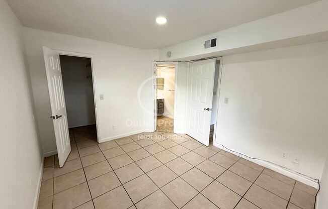 2 beds, 2 baths, $1,595, Unit Unit #101