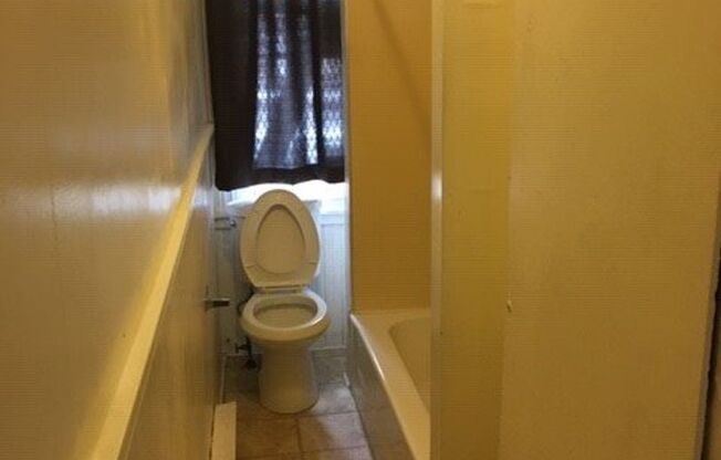 2 beds, 2 baths, 1,000 sqft, $1,699, Unit 50-2