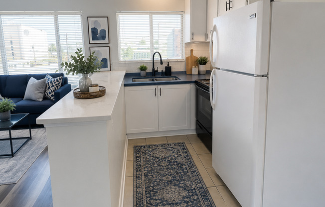 Studio, 1 bath, 450 sqft, $1,450, Unit 21
