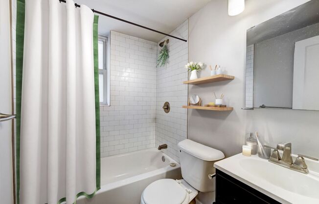 Studio, 1 bath, $995, Unit B406