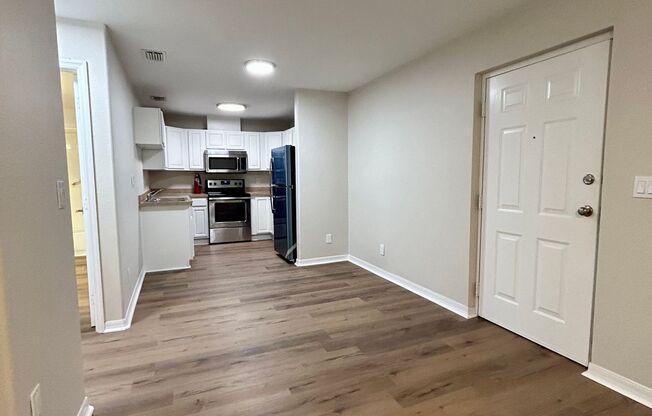 2 beds, 2 baths, 1,000 sqft, $1,499, Unit 205