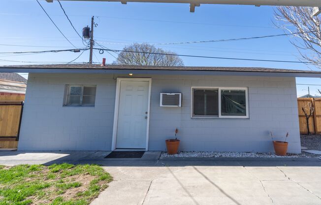 1032 W Cascade Ave
