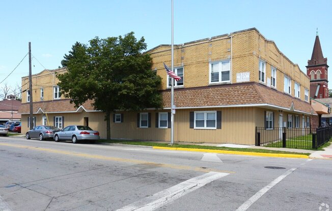 7946 OGDEN AVE