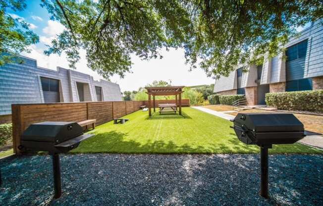 Picnic Area With Grilling Facility at Jewel, Austin