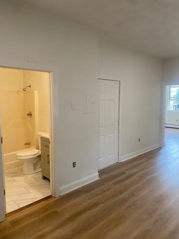 2 beds, 1 bath, 1,000 sqft, $2,650, Unit 2