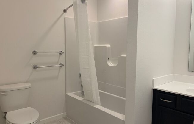 1 bed, 1 bath, 738 sqft, $1,175, Unit 229