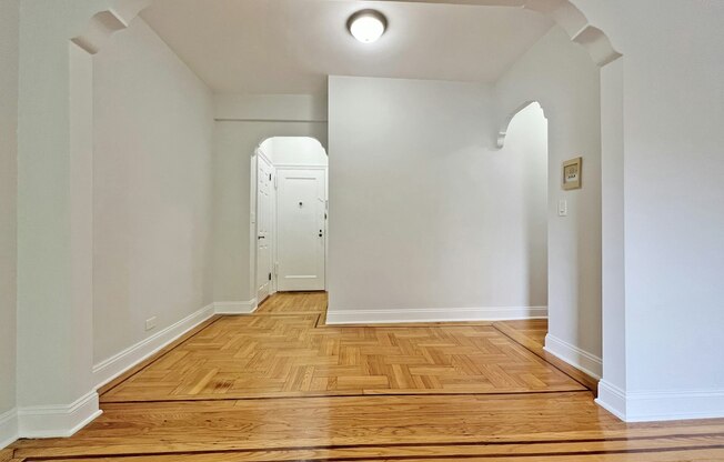 Studio, 1 bath, $2,650, Unit 2G