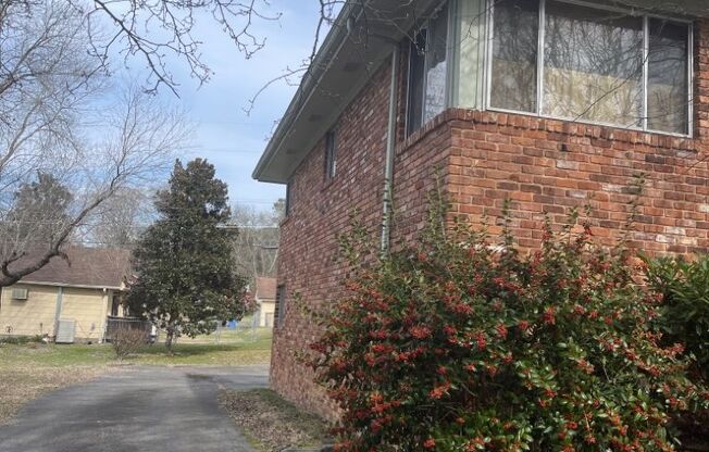 7131 HOLLAND LN