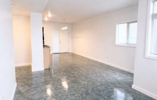 1 bed, 1 bath, 666 sqft, $999, Unit 4-104