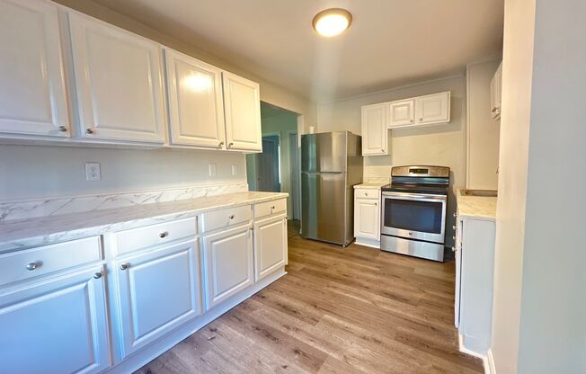 2 Bedroom Unit Close to Downtown