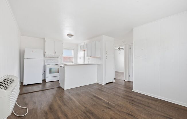 2 beds, 1 bath, 650 sqft, $950, Unit 1015 N Scott Avenue #109
