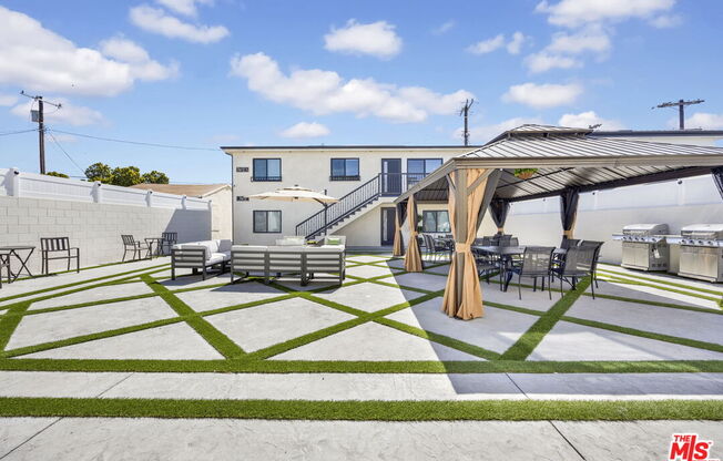 7410 DENNY AVE