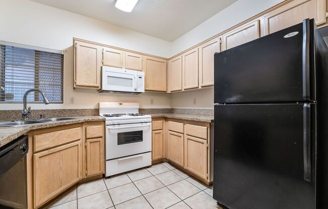 2 beds, 2 baths, $1,600