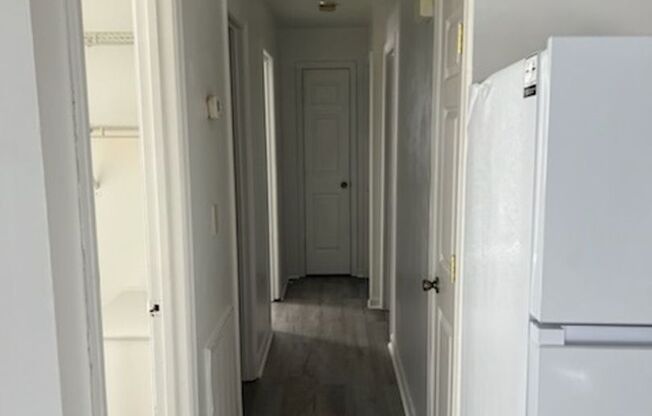 3 beds, 1 bath, $1,300, Unit 1