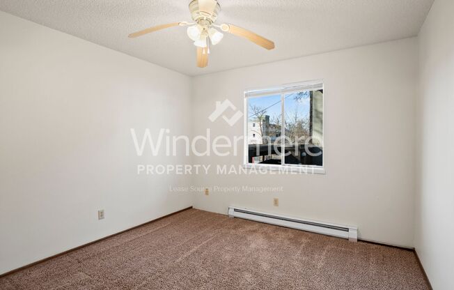 2 beds, 1 bath, $1,000, Unit Unit 03