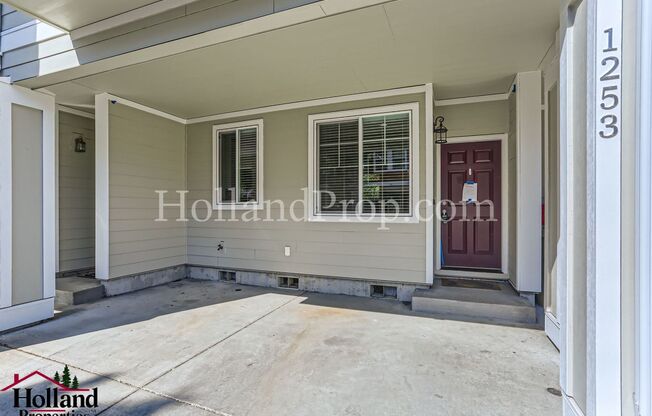 Charming 2-Bedroom Retreat in Prime Hillsboro Location