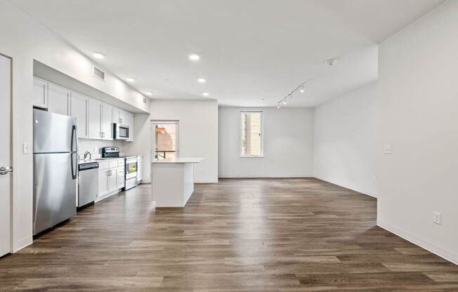 2 beds, 2 baths, 1,300 sqft, $2,100, Unit #110