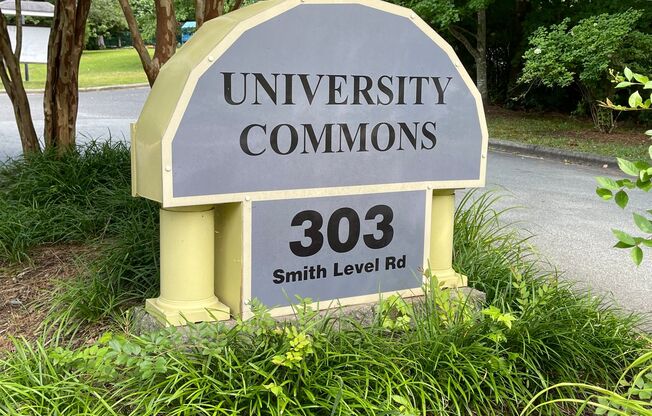 1 bed, 1 bath, $700, Unit A-12 - A University Commons - Room A