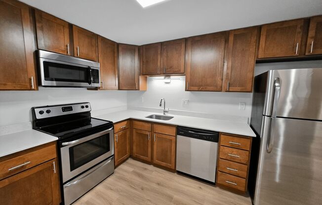 2 beds, 1 bath, 950 sqft, $2,195, Unit 113