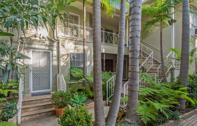 8563-8569 Holloway Dr.