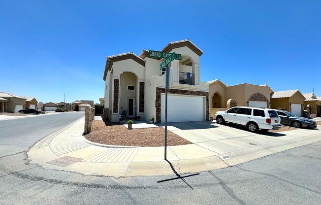 East El Paso 3 bed Refrig A/C Gated with Pool Access!