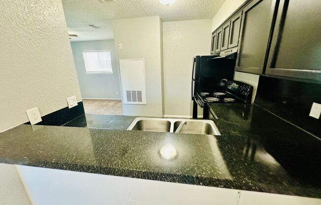 Studio, 1 bath, 500 sqft, $850, Unit 222