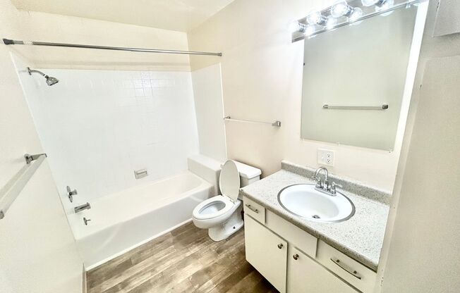 1 bed, 1 bath, 687 sqft, $1,199, Unit 102