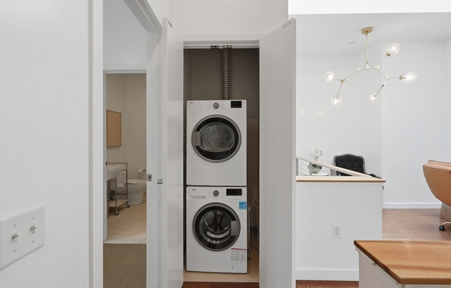2 beds, 2.5 baths, 1,525 sqft, $7,000, Unit 7C