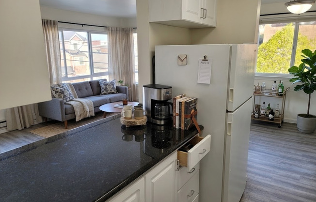 2 beds, 1 bath, 859 sqft, $2,795, Unit C-302