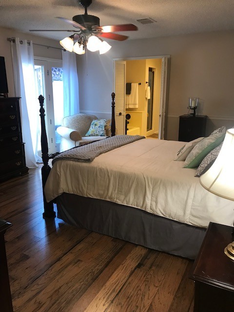 Beautiful home in Blanco Woods w/community pool!